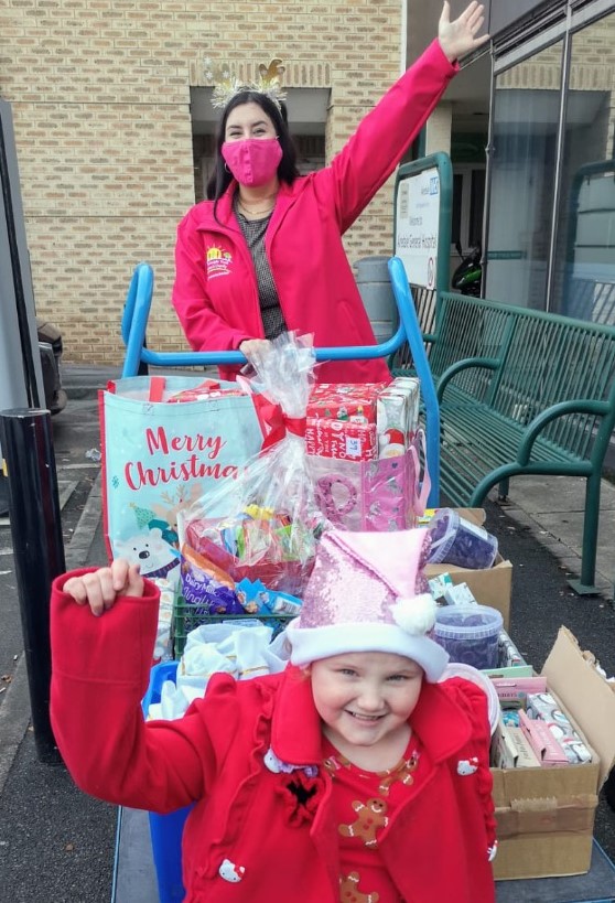 Christmas Gift Appeal 2020 8 chloe and katherine presents aire dale hospital cropped